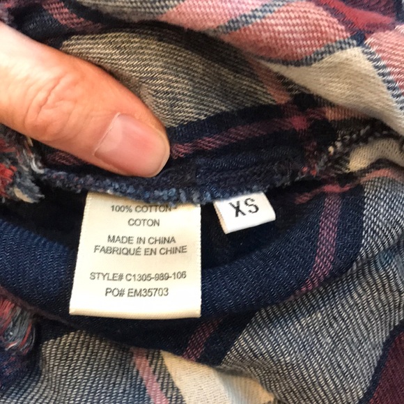 CLOTH & STONE XS Double-Knit V-Neck Plaid Top Distressed Edging Button Pocket - Picture 4 of 7